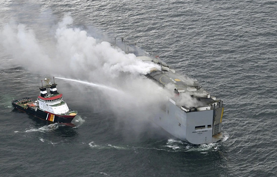 Fremantle Highway Cargo ship fire.