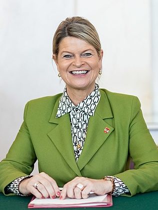 Minister Klaudia Tanner