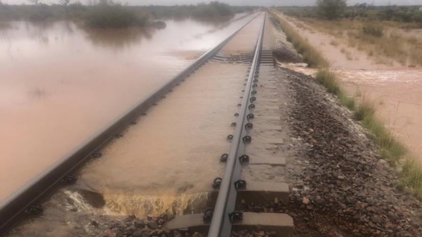 Railway line Trans Australia flooding in January 2022.